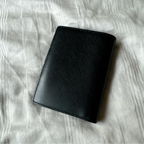 Agnès b. Mens bi-fold leather cardholder - Picture 3 of 11